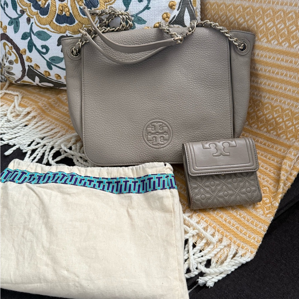 Tory Burch Gray Pebbled Leather Shoulder Bag